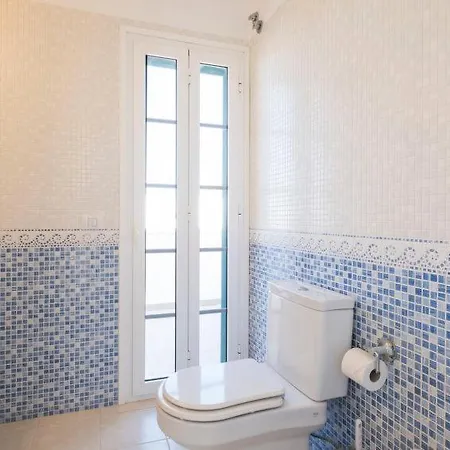 Sleeps 10 Pool Wifi Nyaraló *