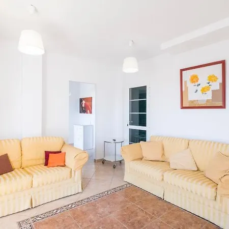 Sleeps 10 Pool Wifi بيت للعطل كالاو سالفاجي